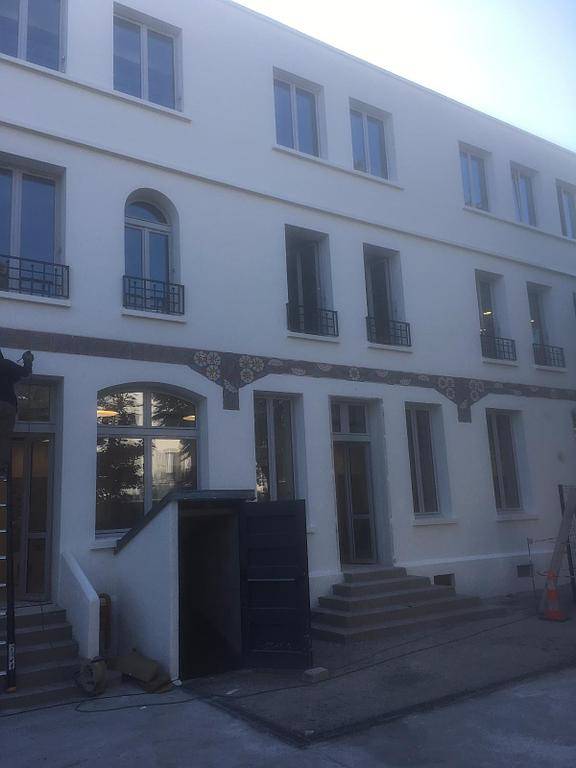 batiment blanc