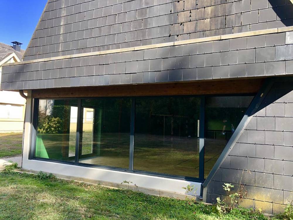 vitre grand batiment